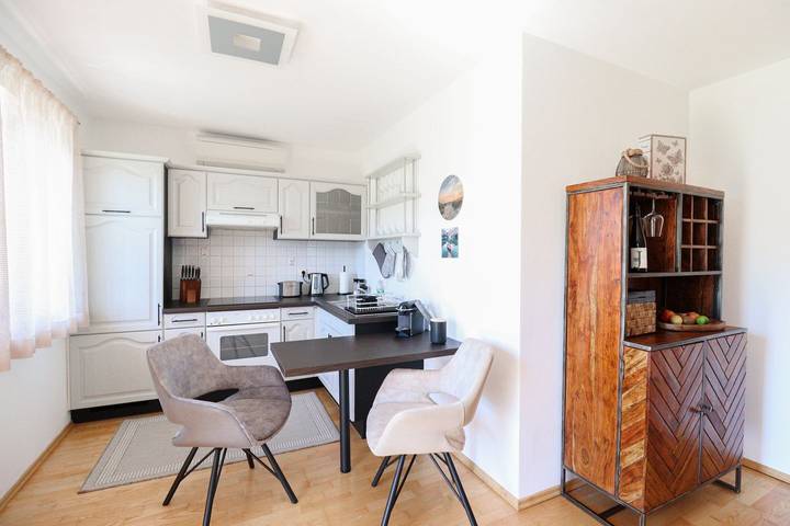 Ferienwohnung für 4 Personen, mit Terrasse und Garten sowie Seeblick und Ausblick am Mondsee - 3