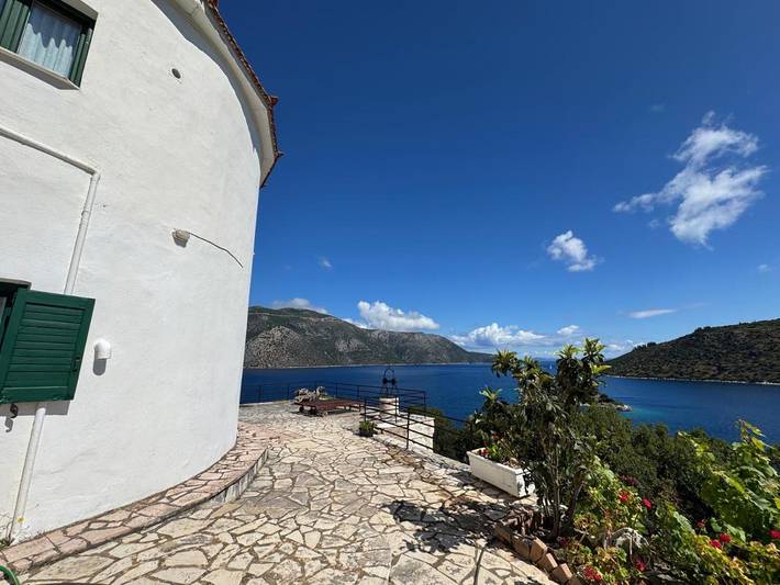 Location de vacances pour 3 personnes, avec jardin et vue dans Vathy