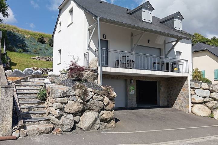 Gîte pour 8 personnes, avec sauna et jardin