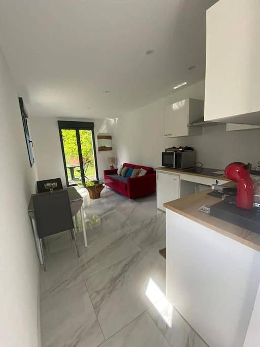One-Bedroom House in Dammarie-les-Lys, Seine-et-Marne