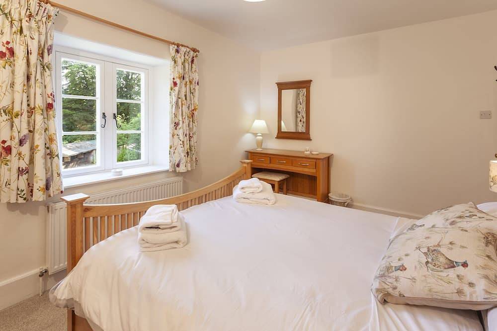 One Lower Spire Cottage, Liscombe in Dulverton, Somerset