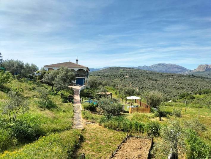 Chalet para 13 personas, con jardín además de piscina y vistas, Se admiten mascotas - 1