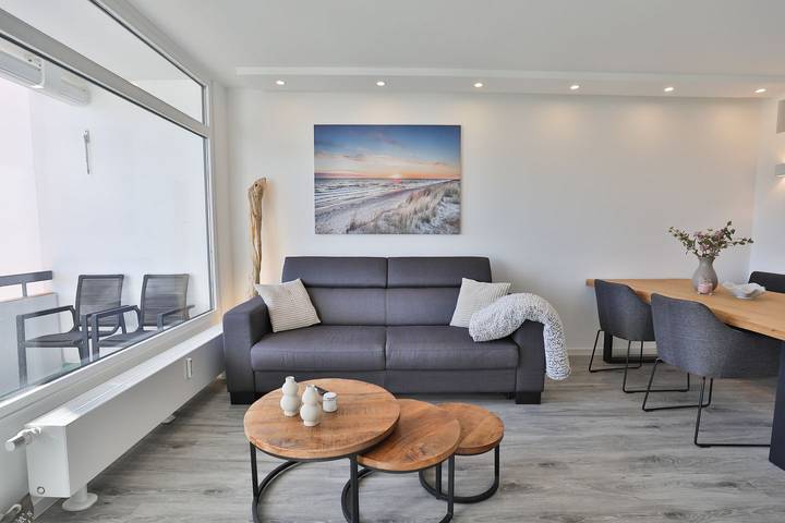 Ganze Wohnung, Strandnahe Ferienwohnung in Scharbeutz – Modern, Ruhig & Sonnig in Themenstrände Scharbeutz, Ostholstein