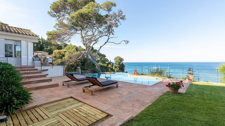 Villa voor 10 personen, with Balkon and Terras as well as Tuin in Sa Riera