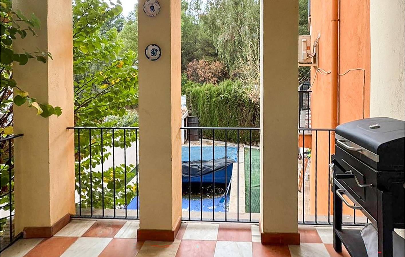 Appartement confortable de 2 chambres avec piscine, Wi-Fi et cheminée près de Lancha del Genil in Environs de Sierra Nevada, Cenes de la Vega