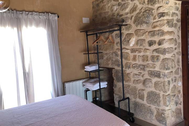 Gîte pour 8 personnes, avec balcon et jacuzzi, animaux acceptés à Arnes - 4