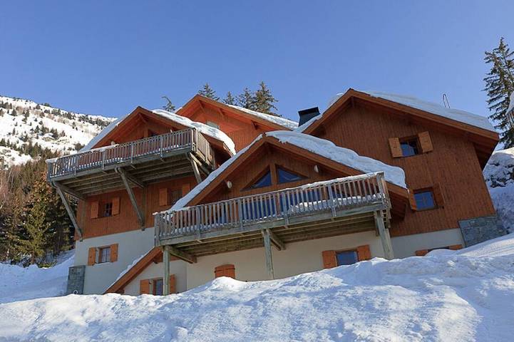 Casa rural para 25 personas, con terraza además de sauna y jacuzzi - 1