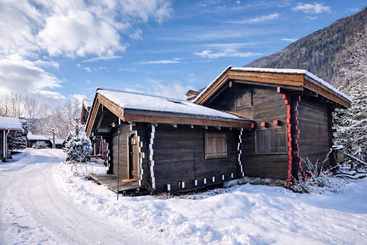 Mazot du Mont-Blanc w/View, Terrace & Stove, (Sleeps 4) in Les Houches, Massif du Mont-Blanc