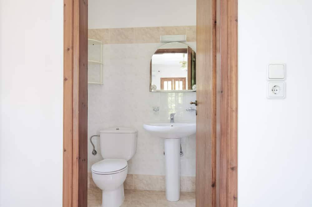 Geheel appartement, ☀️ Astrostudio 1 ☀️ Appartement met geïsoleerd balkon. Uitzicht op zee en de bergen in Georgioupoli, Chania en omgeving