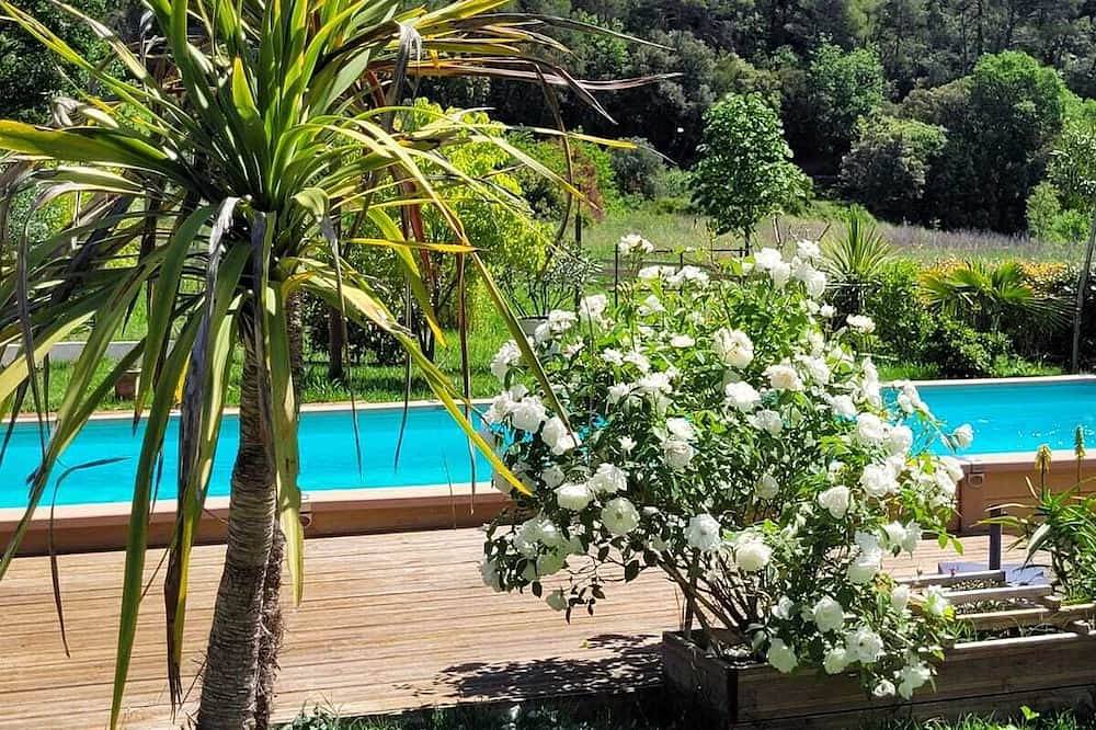 Le Jasmin will charm you, fully renovated on 2 hectares of grounds. in Barjols, Brignoles Region
