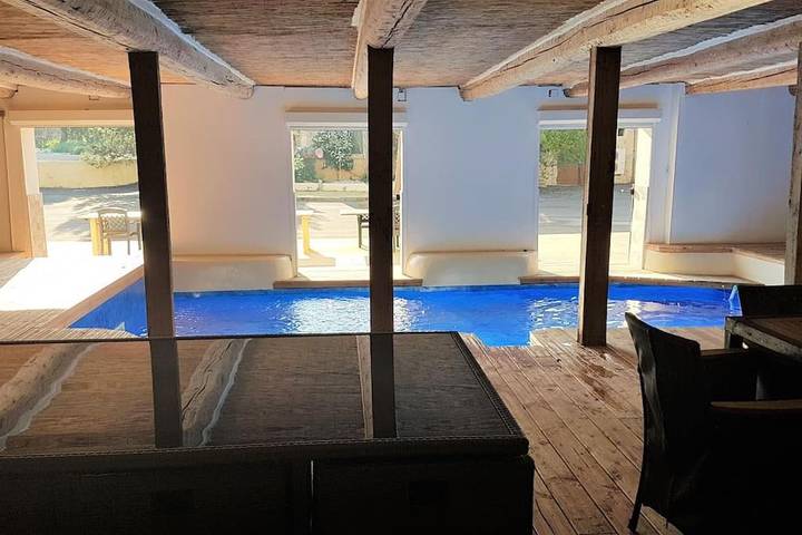 Location de vacances pour 20 personnes, avec terrasse ainsi que piscine et jardin, animaux acceptés à Lespignan - 4