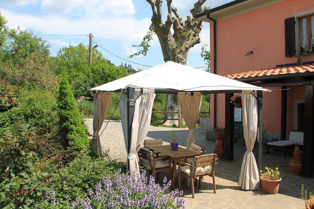 Ferienhaus in Mulazzo mit Naturteich in Mulazzo, Val di Magra