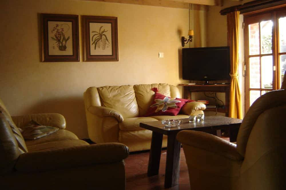 Gemütlich, komfortabel, komplett, geräumig für 6 Personen. Ferienhaus mit beheiztem Pool in Hastière, Region Namur