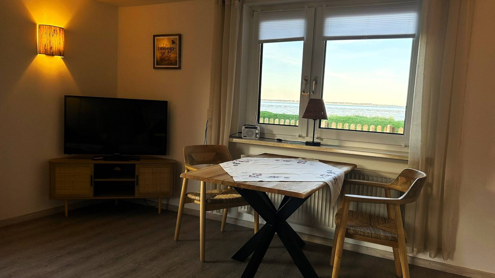 Ganze Wohnung, Fewo Föhr, in der Mitte der Hallig, direkt am Meer, Entspannung und Ruhe pur! in Langeneß, Halligen
