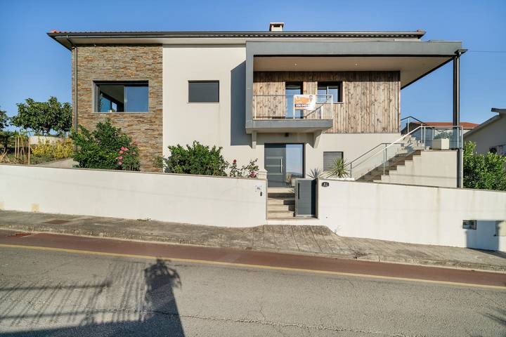 Vakantiehuis voor 5 personen, met Balkon en Tuin in Noord-Portugal