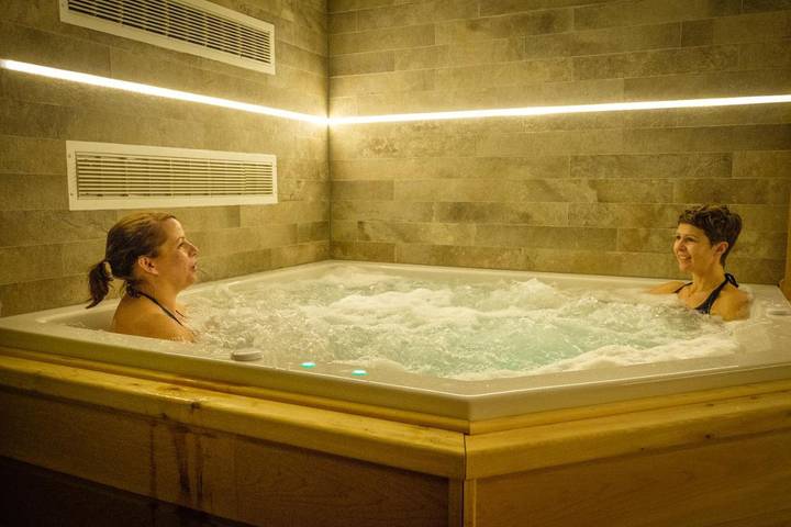 Hôtel pour 2 personnes, avec terrasse ainsi que jacuzzi et sauna dans Station De Valmeinier - 4