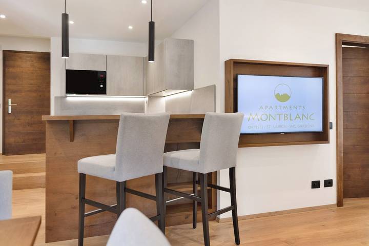 Appartamento intero, Nuovissimo appartamento "Sella - Montblanc" con Wi-Fi, terrazza e giardino in Ortisei, Dolomiti Superski
