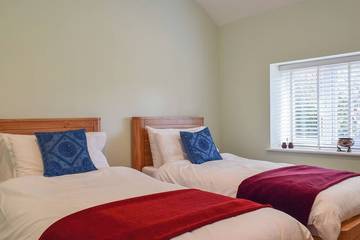 Cottage for 4 People in Central Bedfordshire, Bedfordshire, Photo 2