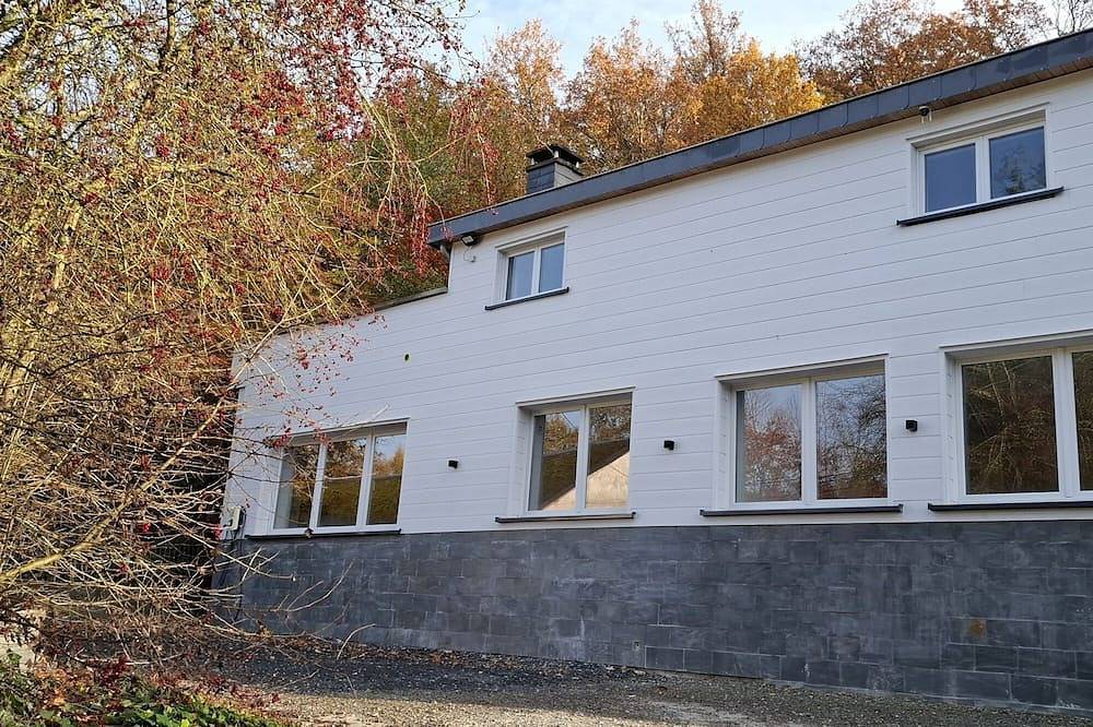 Ferienhaus-Übergroß-Eigenes Badezimmer-Blick auf die Landschaft-maison avec j... in Tavigny, Houffalize