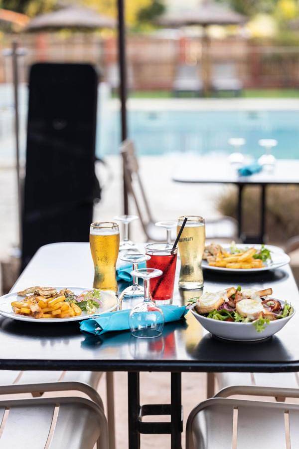 Location de vacances pour 6 personnes, avec piscine ainsi que jardin et terrasse, animaux acceptés à Latour-de-France - 2