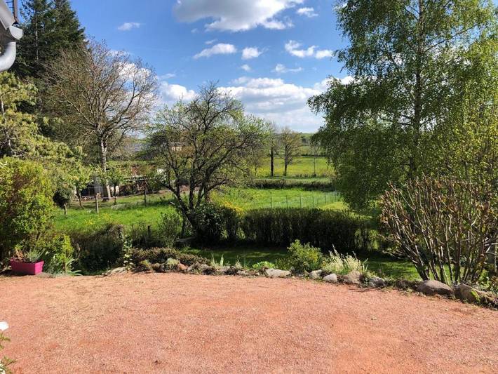 Location de vacances pour 3 personnes, avec jardin à Saint-Martin-Valmeroux - 2