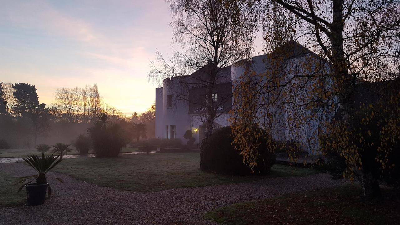 Logis Hotel La Croix du Sud in Le Tour-du-Parc, Côte des Mégalithes
