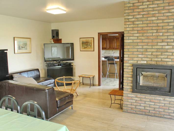 Location de vacances pour 9 personnes, avec jardin et terrasse, adapté aux familles à Somme-Leuze - 2