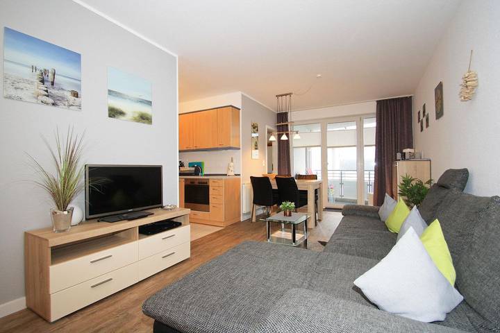 Ferienwohnung für 4 Personen, mit Balkon und Seeblick in Heiligenhafen