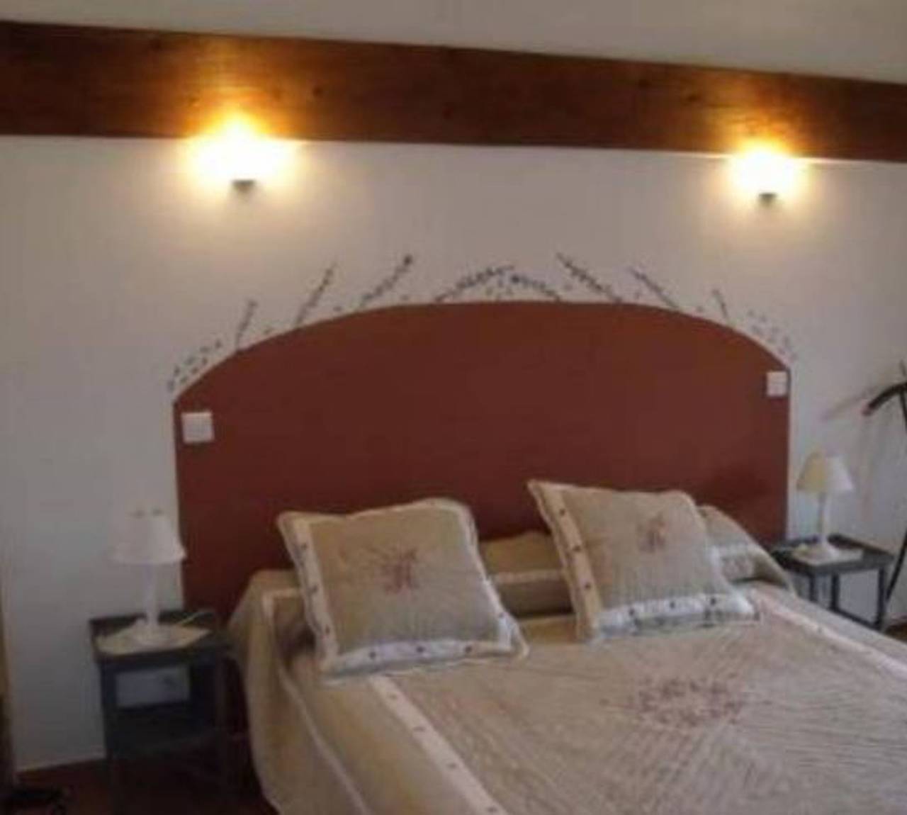 Ganze Wohnung, Geräumige Wohnung in Monteux mit Gemeinschaftspool in Monteux, Vaucluse