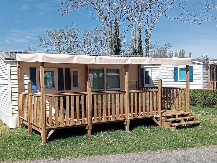 Camping pour 6 personnes, avec bassin pour enfant, animaux acceptés dans l' Ariège - 2