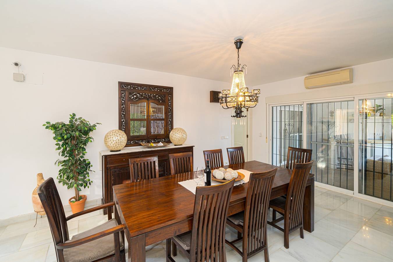 Villa Santana con vistas a la montaña, piscina privada, terrazas y Wi-Fi in L'Albir, Alfàs del Pi
