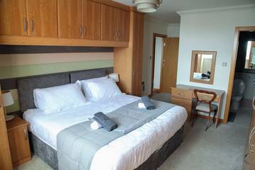Apartment for 6 People in Merseyside, Photo 1