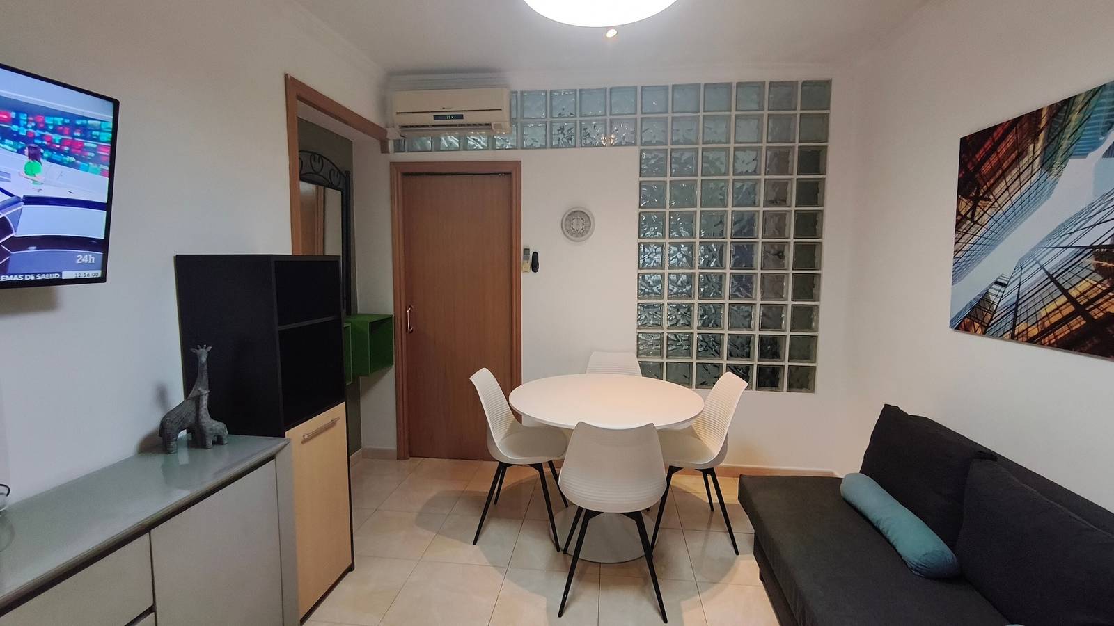 Apartamento entero, Apartamento 'La Colina' con vistas al mar, Wi-Fi y aire acondicionado in La Colina Torremolinos, Torremolinos