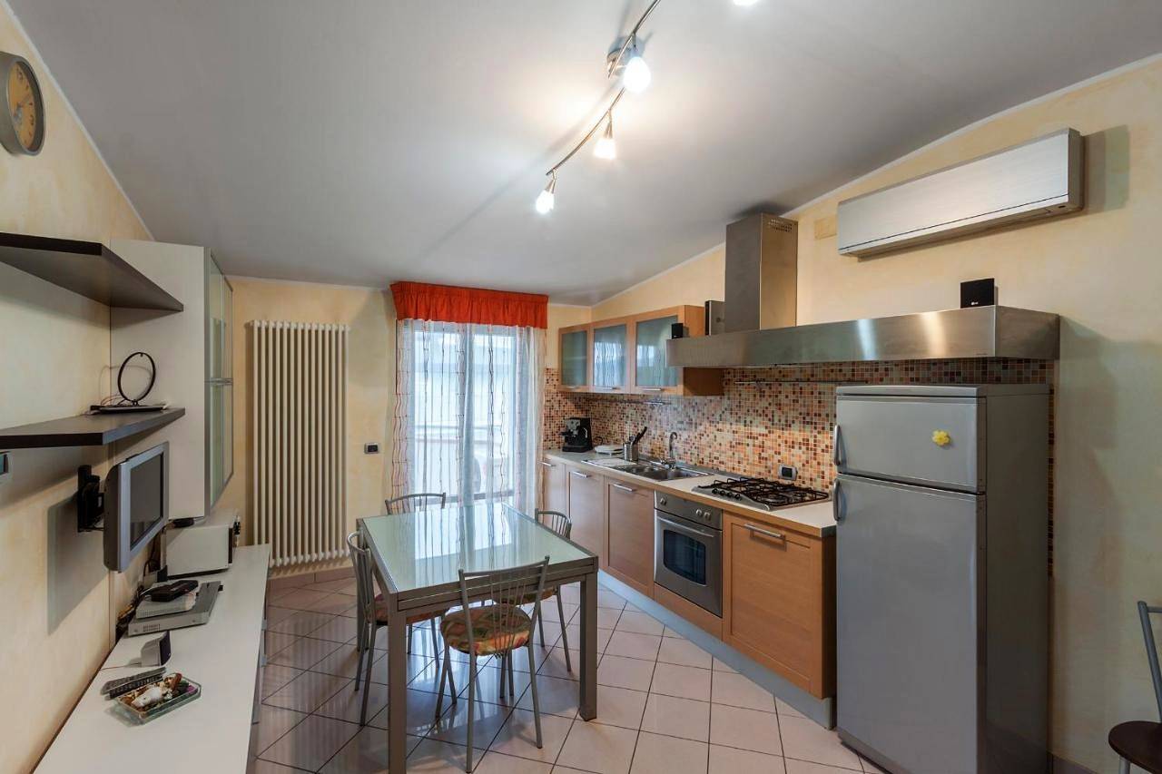 Ganze Wohnung, Palazzo Giallo in Alba Beach, Alba Adriatica