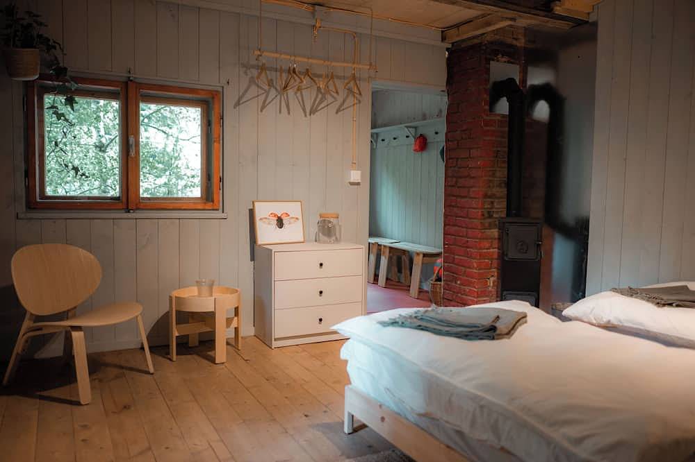 Romantic cabin in the forests of Small Carpathian mountains in Slowakei