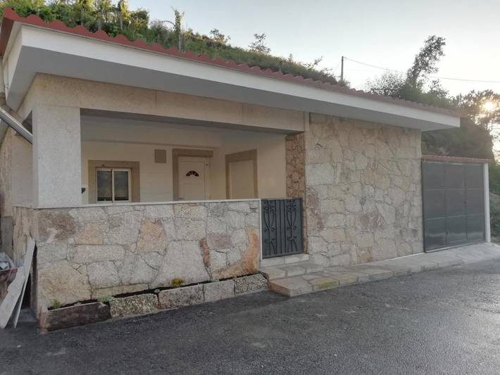 Location de vacances pour 5 personnes, avec terrasse et vue, animaux acceptés à Terras de Bouro - 4