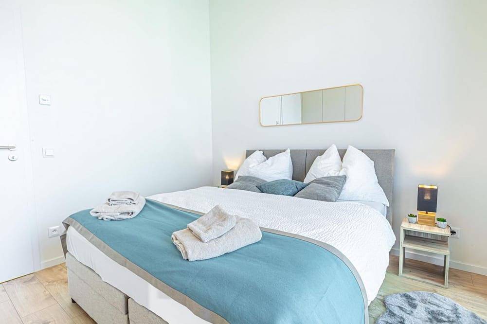 Ganze Wohnung, Fancy 2Br & 1Lr Apartment w/ Panoramic Sky View in Bratislava, Bratislava und Umgebung