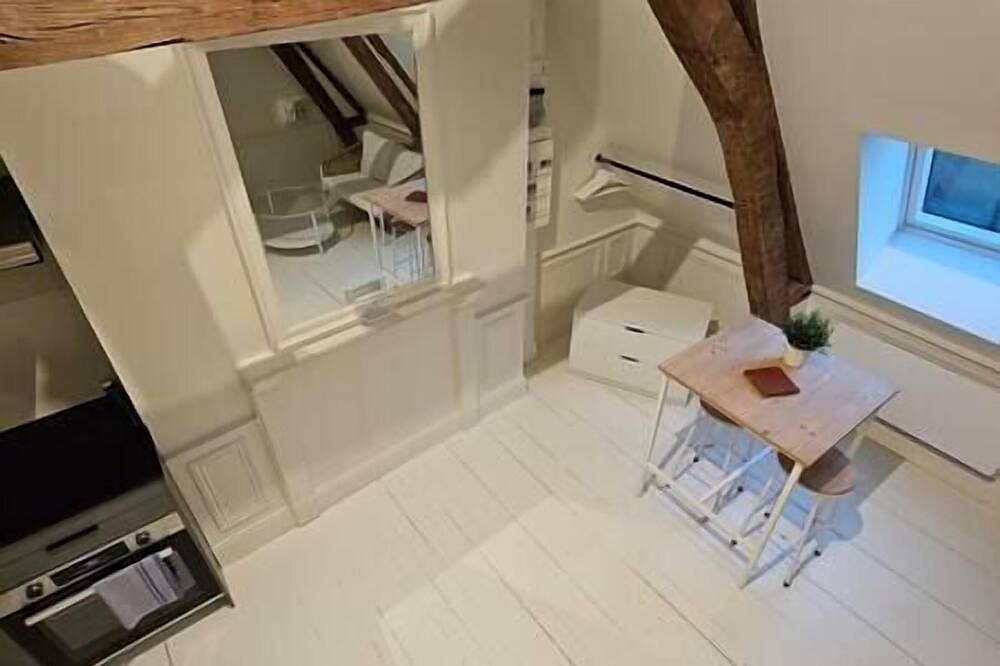 Entire apartment, Vrbo Property in Arras, Arras region