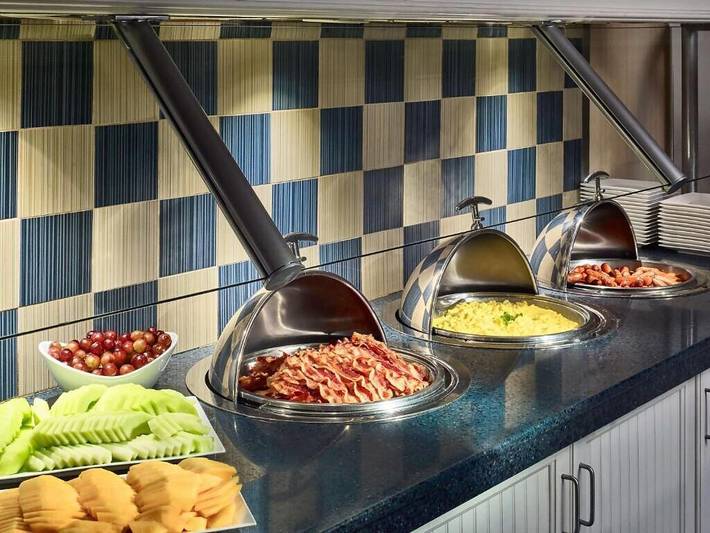 Hotel for 2 people, with pool in Gwinnett County