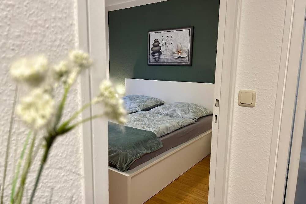 Geheel appartement, Cozy bright apartment centrally located with balcony and parking space in Frankenalb