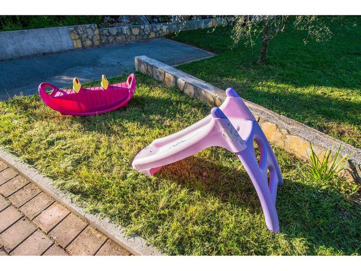 Ganze Ferienwohnung, Ferienwohnung mit Klimaanlage und Terrasse in Starigrad, Zadar