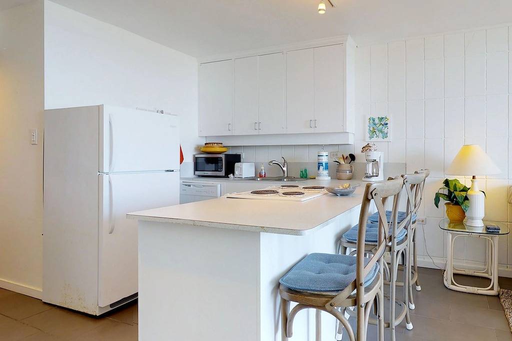 Ganze Wohnung, Beachfront hundefreundliche Wohnung w / Blick auf den Golf & einem gemeinsamen Pool! in South Padre Island, Laguna Madre