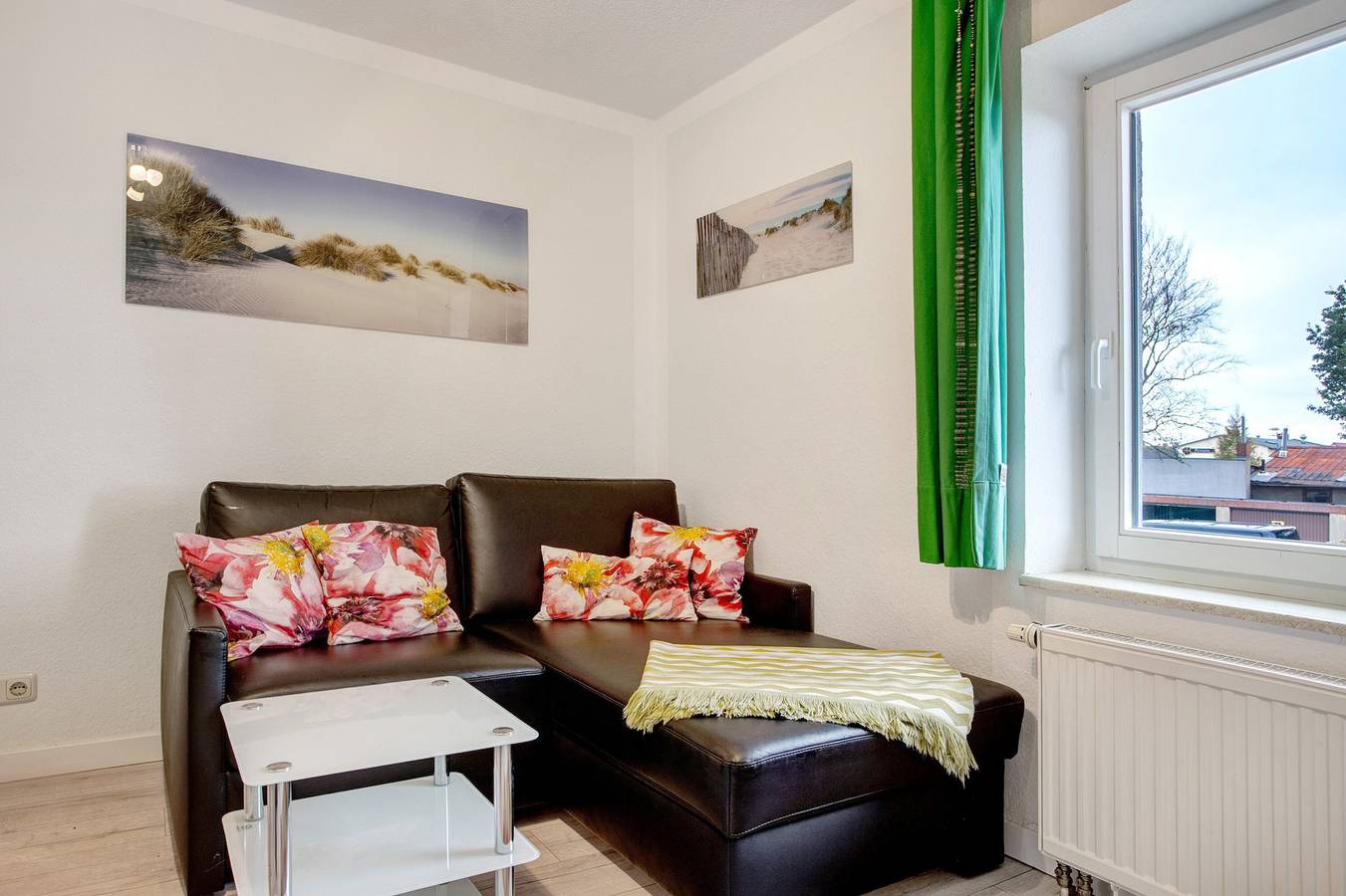 Apartamento entero, Apartamento 'Bäckerhus - Ferienwohnung 6' con terraza privada, jardín compartido y Wi-Fi in Wiek, Rügen