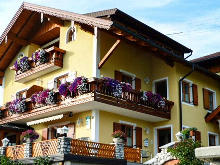 Ferienwohnung für 2 Personen, mit Seeblick und Garten, kinderfreundlich