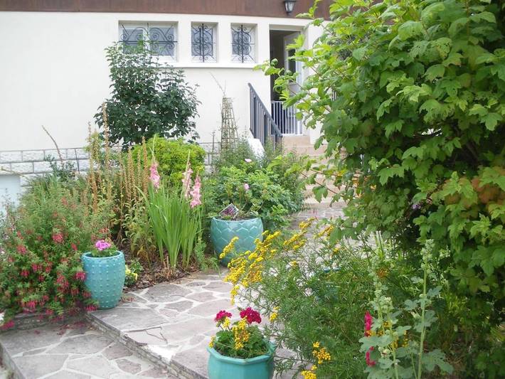 Chambre d’hôte pour 2 personnes, avec Balcon et Terrasse ainsi que Jardin et Vue