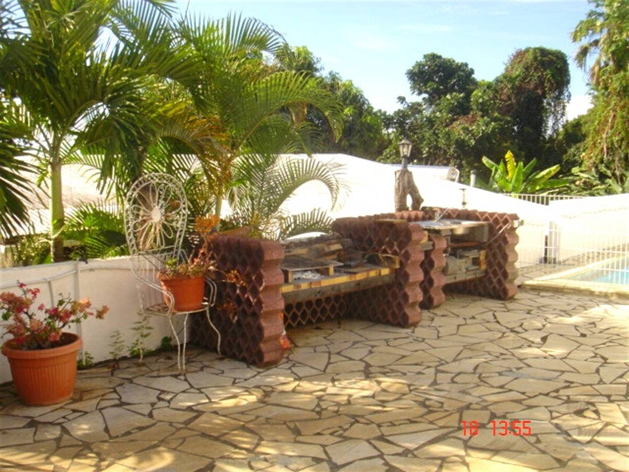Ganze Wohnung, Elegantes Apartment in Bois De Nèfles, Saint Paul mit Jacuzzi. in Saint-Paul, La Réunion