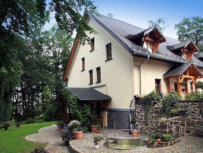 Ferienwohnung für 4 Personen, mit Garten und Sauna sowie Terrasse in Ostthüringen - 2