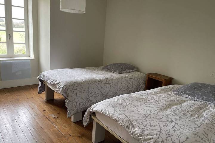 Pretty renovated farmhouse in Belleserre, Región de Castres