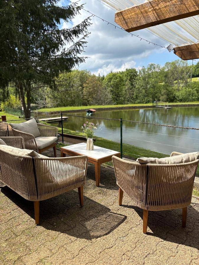 Maison de campagne pour 6 personnes, avec vue sur le lac ainsi que vue et terrasse, animaux acceptés à Manzat - 3