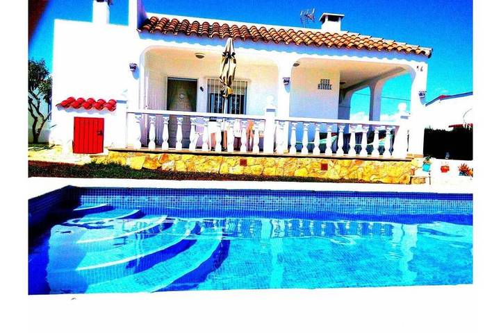 Finca für 6 Personen, mit Terrasse und Garten in Peñiscola